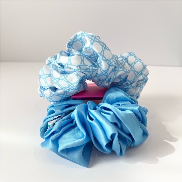 Lilly Pulitzer Oversized Scrunchie Set in Soleil It On Me and Frenchie Blue - Picture 9 of 12